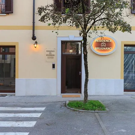 Brugnano Apartament *